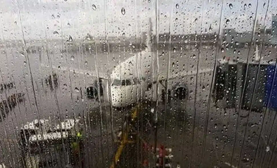 Rainy weather disrupts several flights