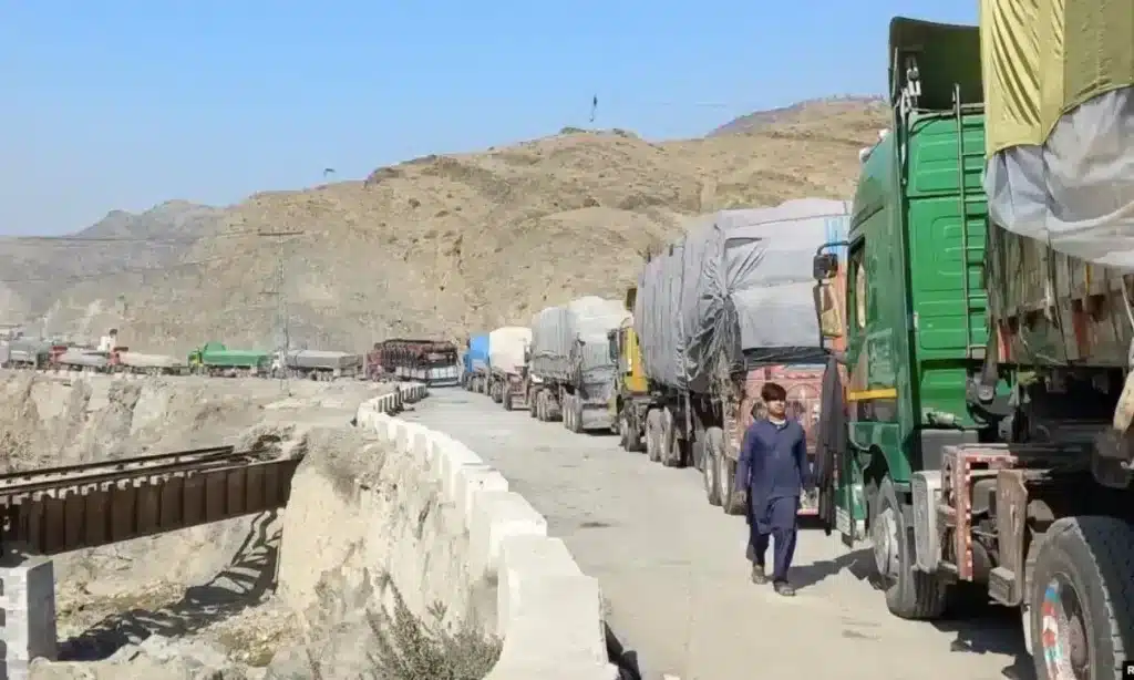 Parachinar225-Vehicle Convoy Delivers Essential Supplies to Conflict-Hit Kurram