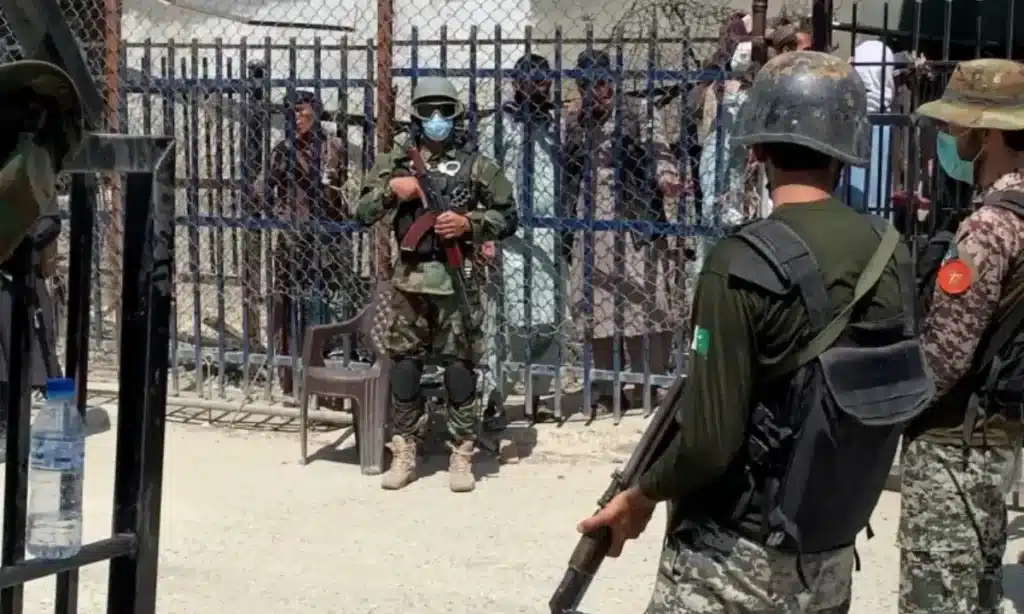 Pak-Afghan forces exchange fire again as Torkham border remains shut for 11th consecutive day