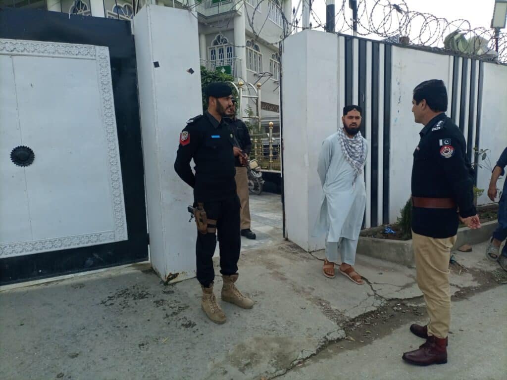 Ramadan Security3,500 cops to man Peshawar security