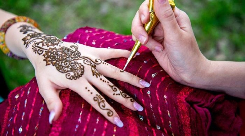 Bangles, henna, and joy: Chand Raat marks the pinnacle of Eid celebrations in KP