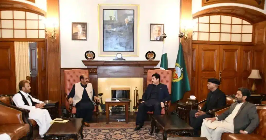 KP governor calls on PM to construct interchange in Abbottabad