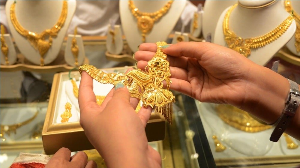 Gold Price Surges by Rs 2,800, Reaches Rs 309,300 per Tola