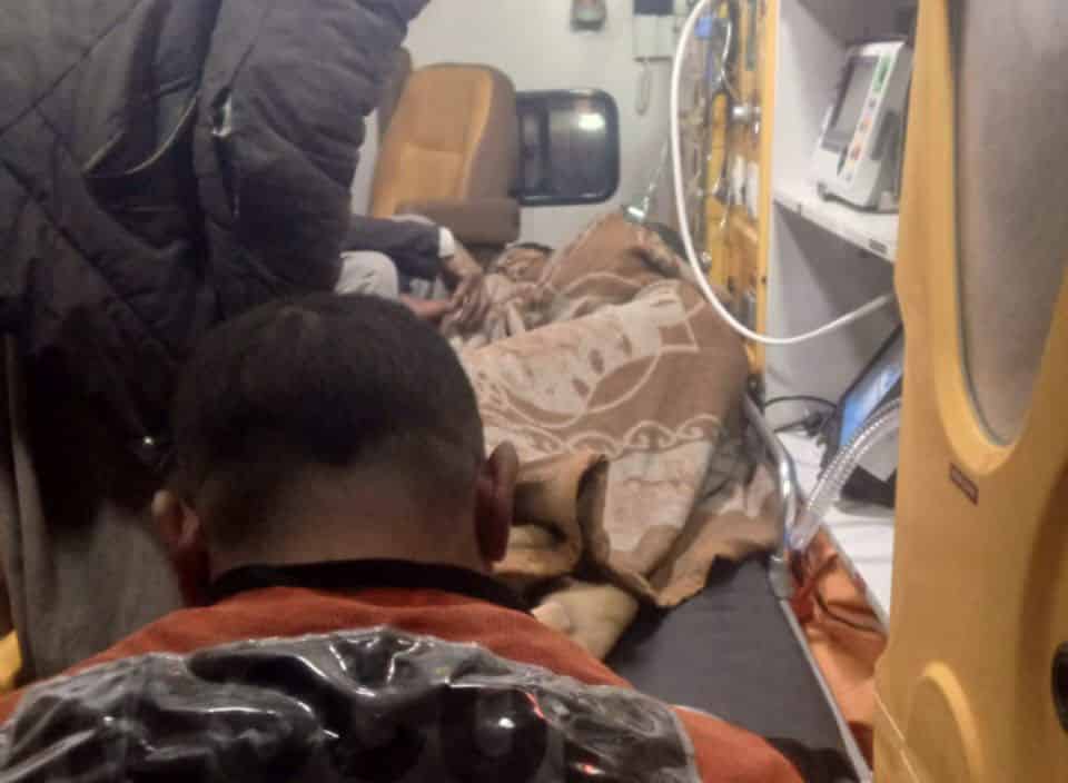 Eight police personnel injured as van plunges into ravine in Kohistan