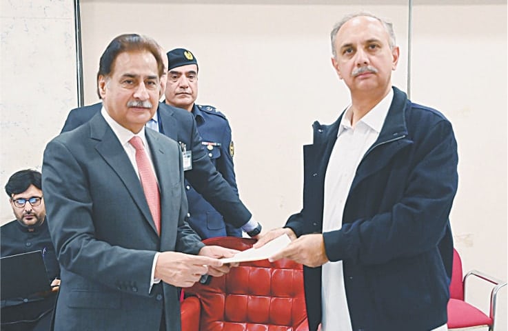 Opposition leader writes to NA speaker, seeks meeting with Imran Khan before NSC meeting