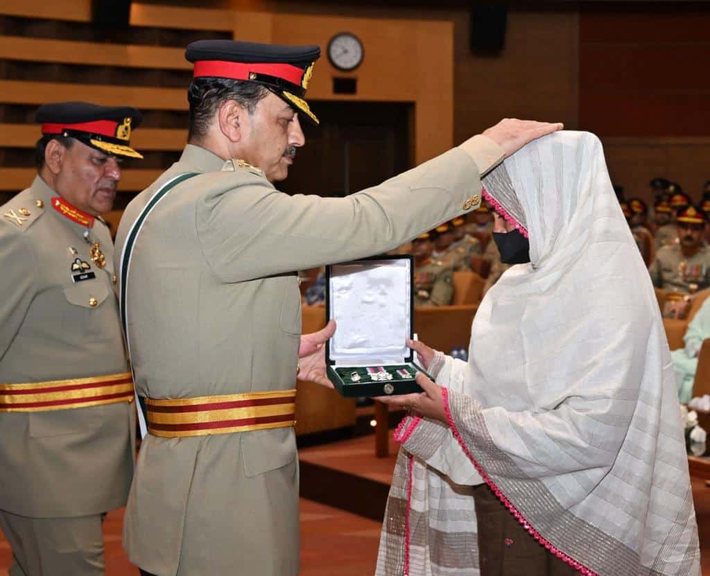 COAS honours martyrs' families, praising their resilience, sacrifices for homeland