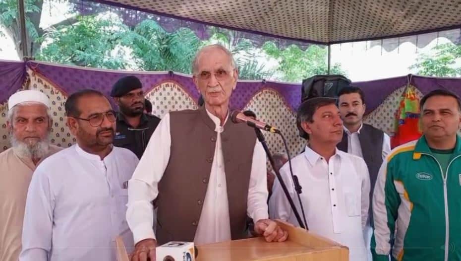 Pervez Khattak lashes out at Nowshera constituents over election defeat