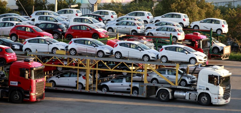 IMF wants cut in auto tarrifs in Pakistan