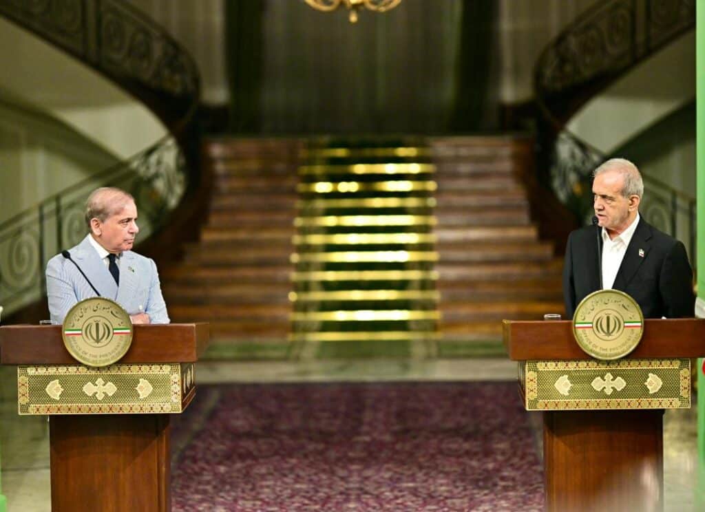 Pakistan, Iran leaders resolve to expand partnership and safeguard regional security