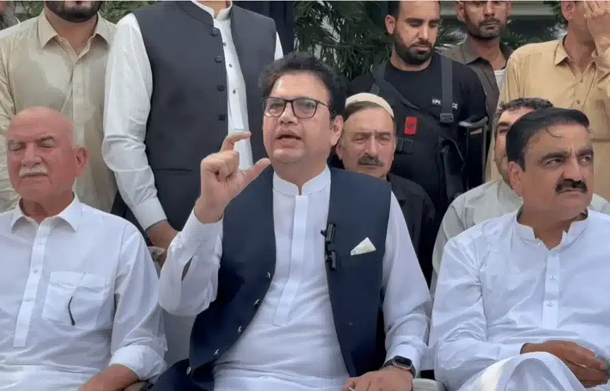 Opposition leader accuses Chief Minister KP of tourist deaths, demands immediate FIR