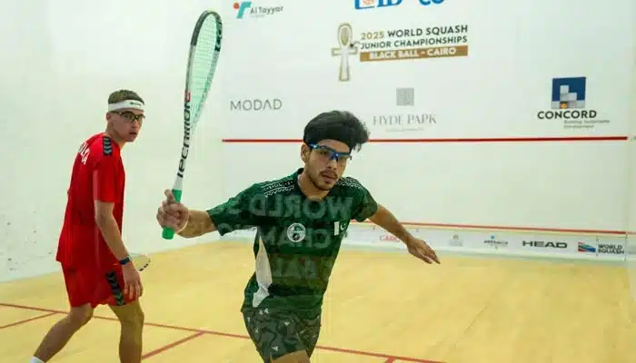 Abdullah Nawaz gave Pakistan a strong start with a 3-1 win over Jan Samborski