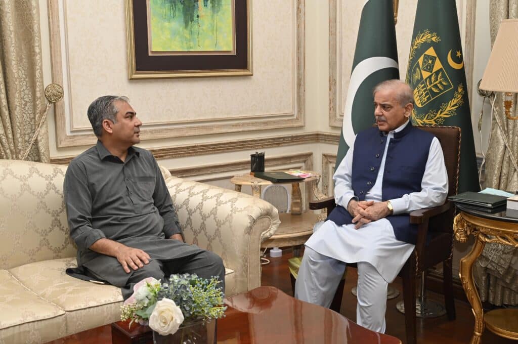 PM Shehbaz praises provincial Chief Ministers for effective Ashura security preparations