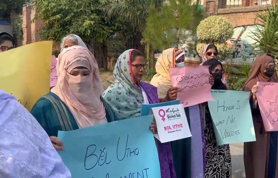 Women take to streets against menace of honour killing in Peshawar