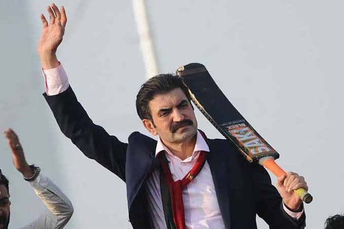 Pakistan Tehreek-e-Insaf (PTI) leader Sher Afzal Marwat has strongly criticized his own party’s leadership for the unsuccessful protests on August 5. In a tweet, Marwat called the demonstrations a "complete failure" and blamed the Islamabad and Rawalpindi leadership for not showing up.