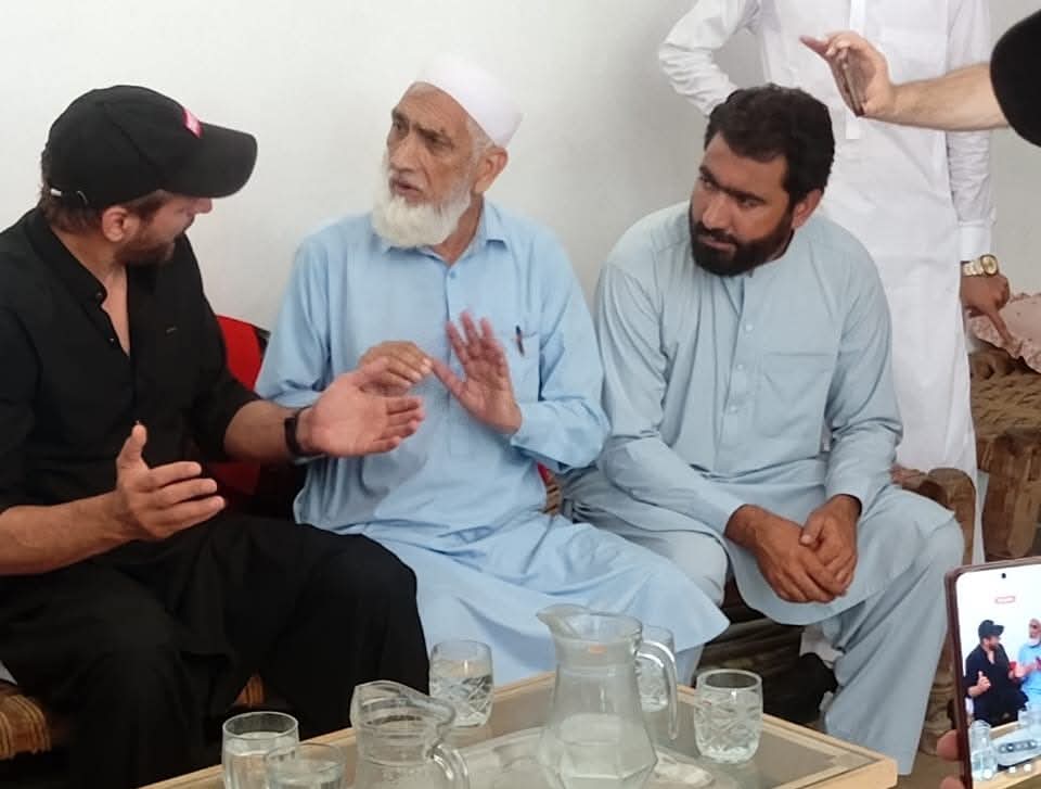 Shahid Afridi visits Buner, offers support to flood-hit residents