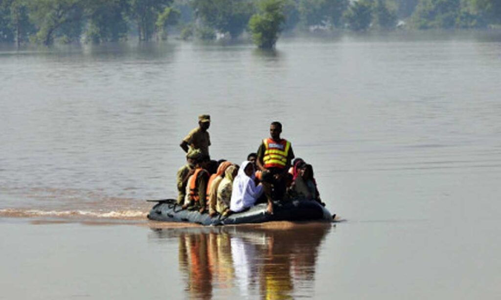 Two women dead, five children missing after rescue boat capsizes in Rahim Yar Khan